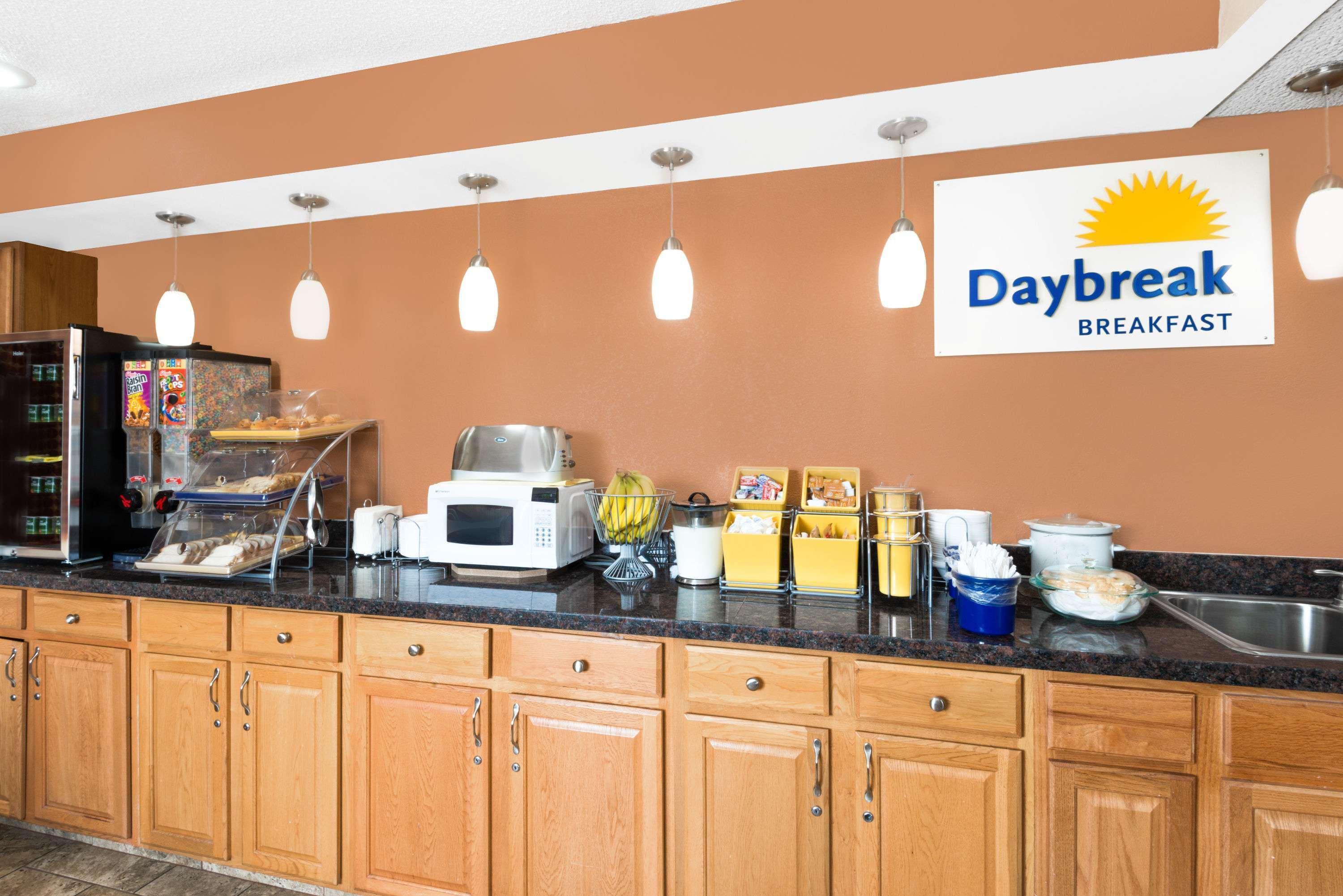 Days Inn By Wyndham Ames Eksteriør bilde